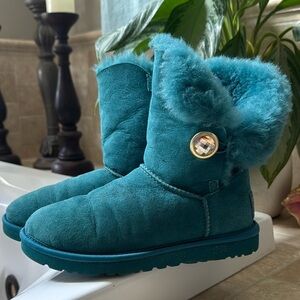UGG Teal Winter Boots with Shearling